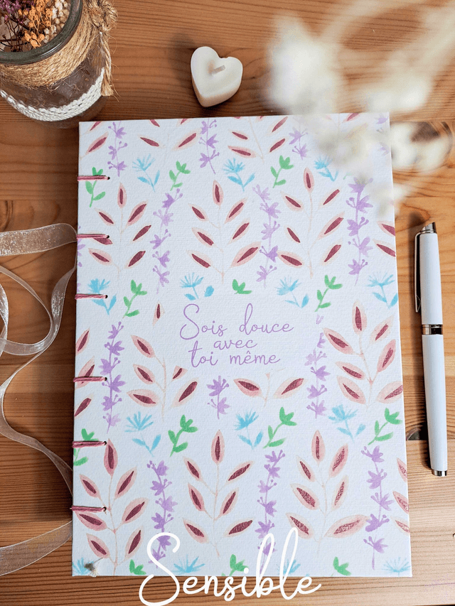 Bullet journal &#039;&#039;Sois douce avec toi-même&#039;&#039;